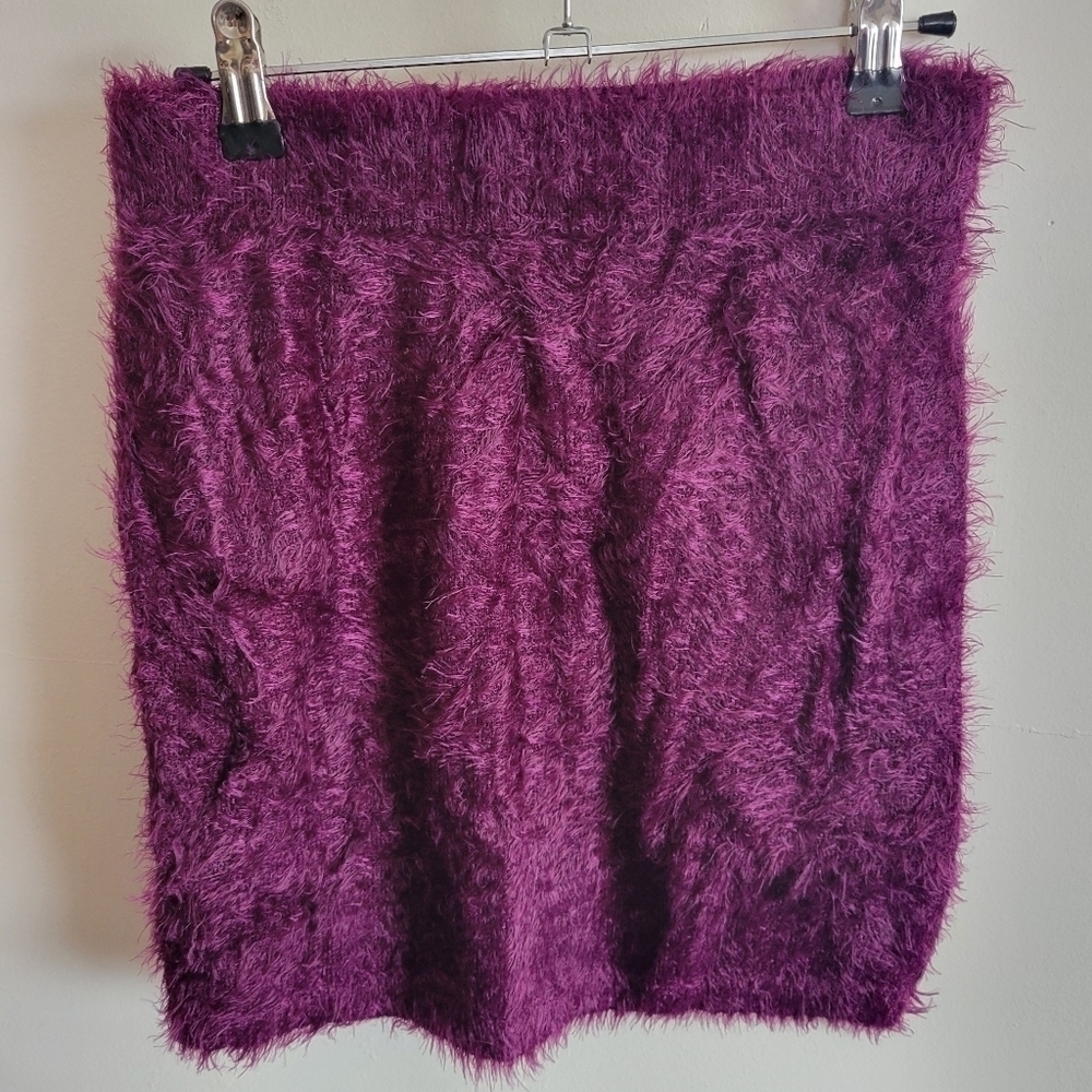 NWT Olivaceous Mini Skirt Thick Fuzzy Maroon Purple Red Large